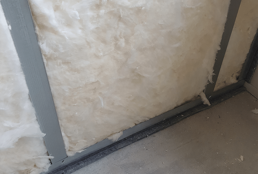 How do you demonstrate the fire resistance of a metal stud wall?